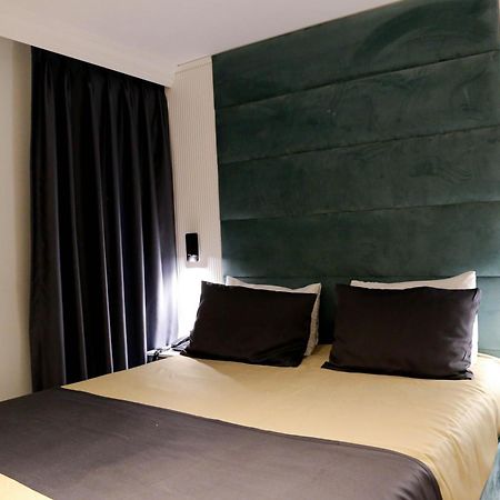 Axu Airport Hotel Arnavutkoy Extérieur photo A room at the hotel