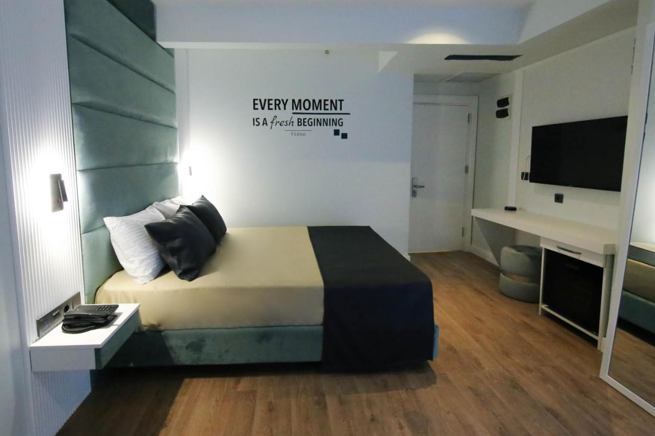 Axu Airport Hotel Arnavutkoy Extérieur photo A room at the hotel