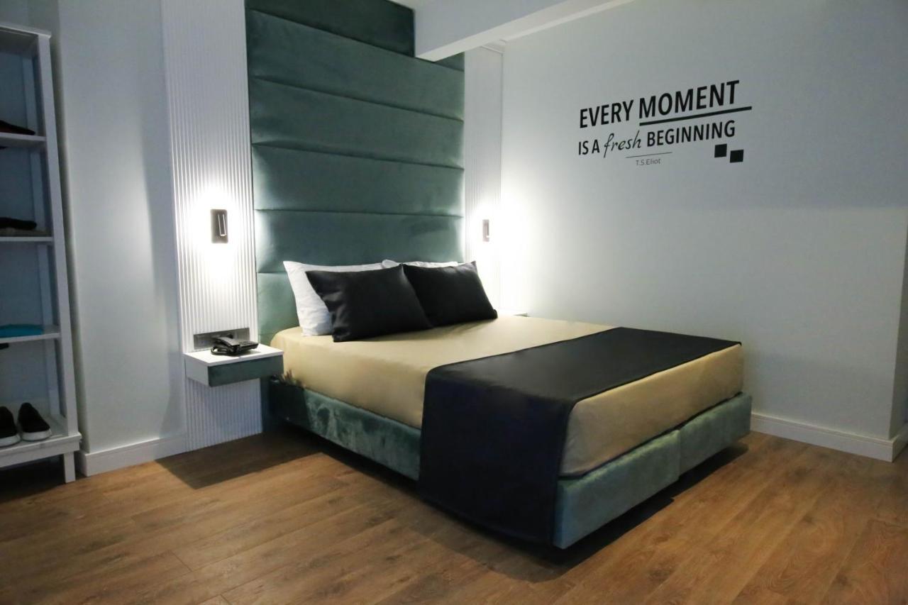 Axu Airport Hotel Arnavutkoy Extérieur photo A bedroom at the hotel