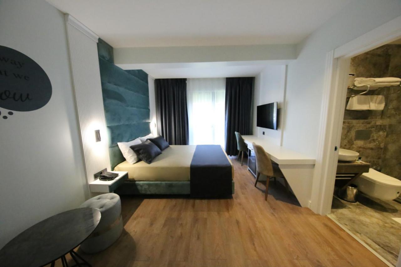 Axu Airport Hotel Arnavutkoy Extérieur photo A room at the hotel