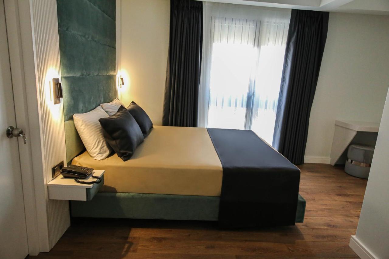 Axu Airport Hotel Arnavutkoy Extérieur photo A bedroom at the hotel