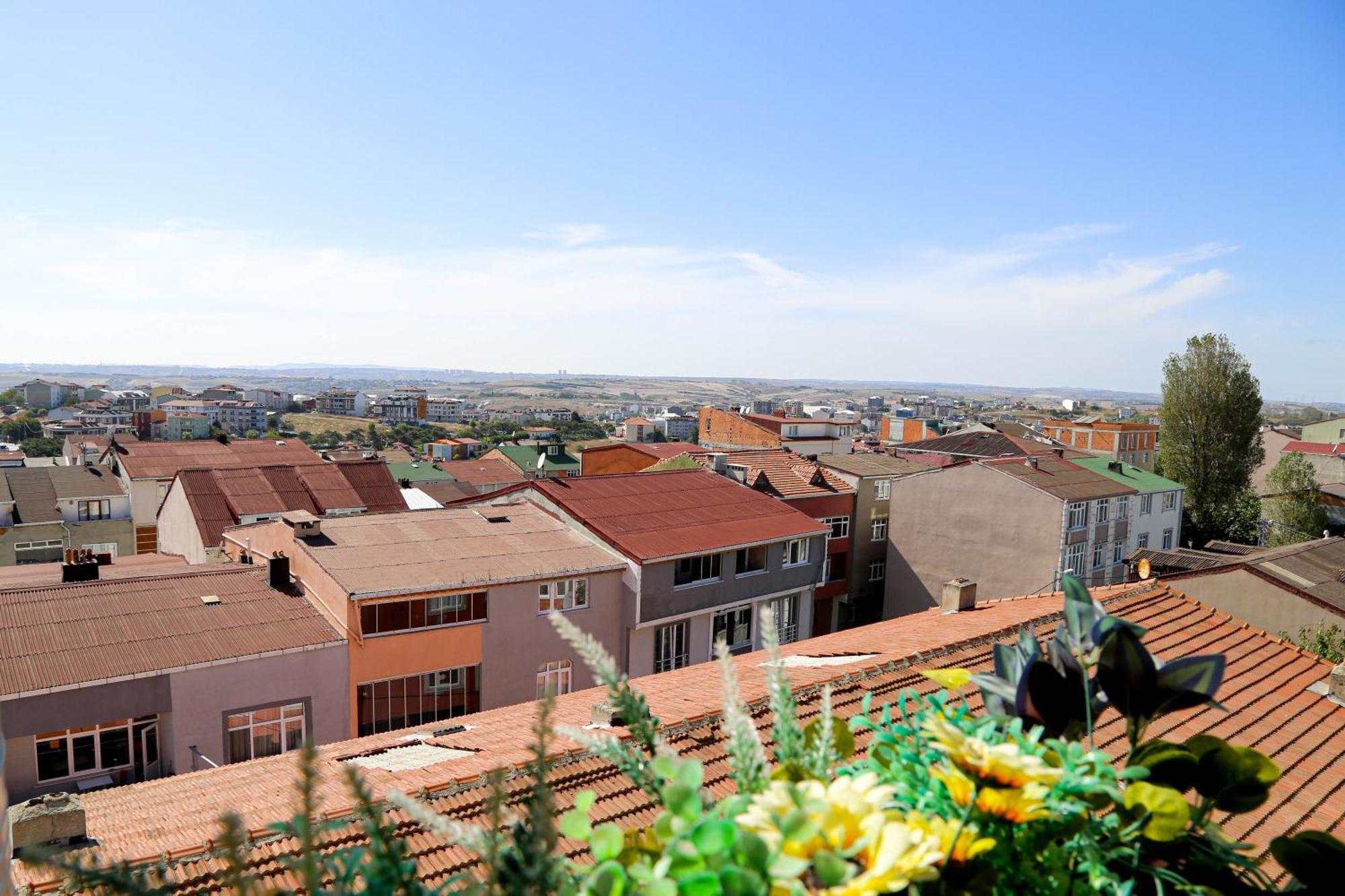 Axu Airport Hotel Arnavutkoy Extérieur photo View of the town