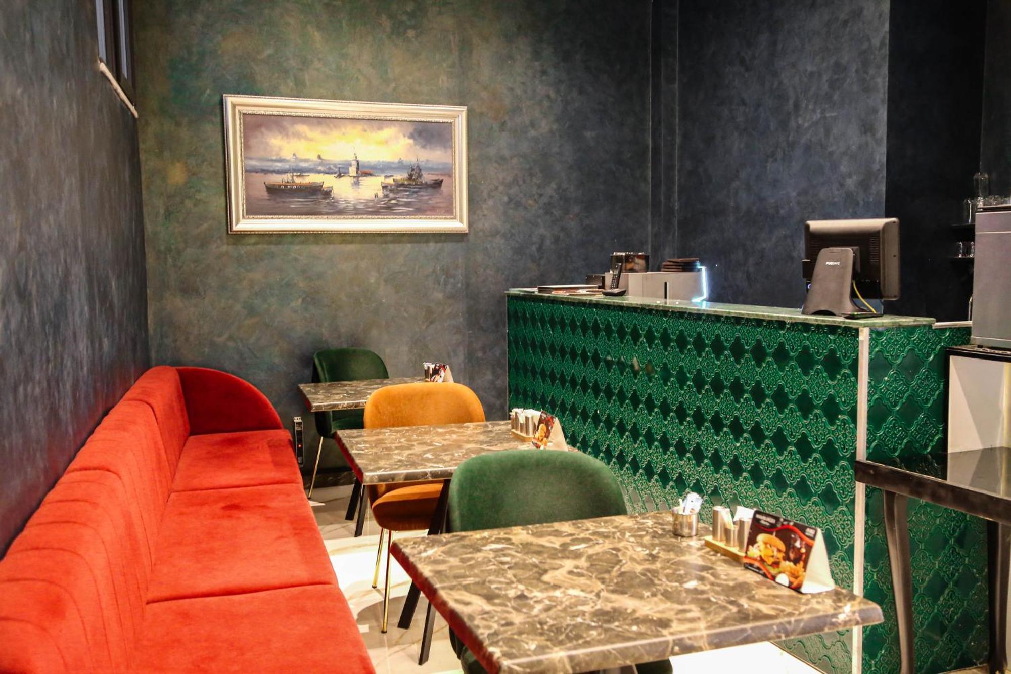 Axu Airport Hotel Arnavutkoy Extérieur photo Interior of a restaurant in the city of Tehran